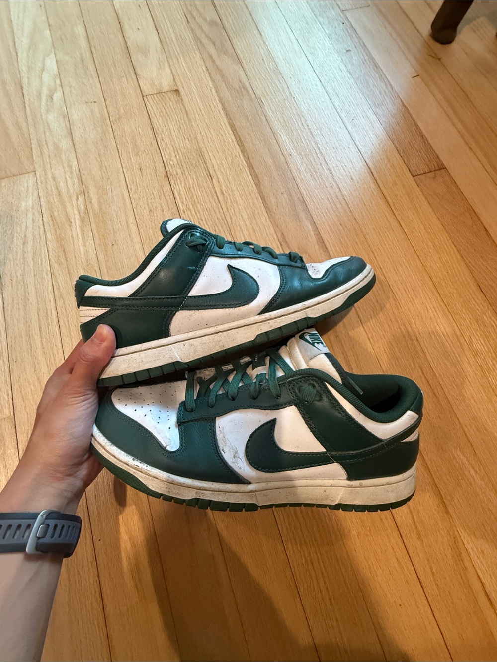 Nike Low-Top Sneakers in White and Dark Green